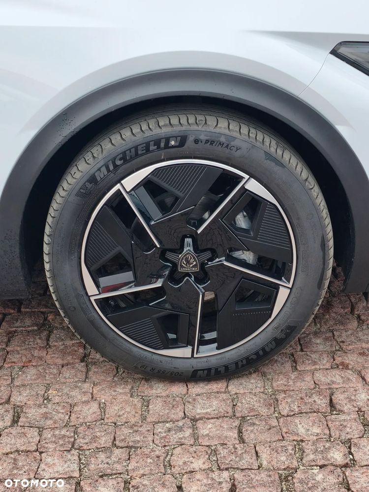 Peugeot 408 1.2 PureTech mHEV GT S&S e-DSC6 - 13