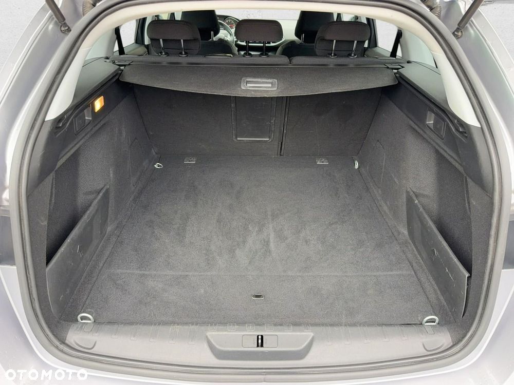Peugeot 308 - 24