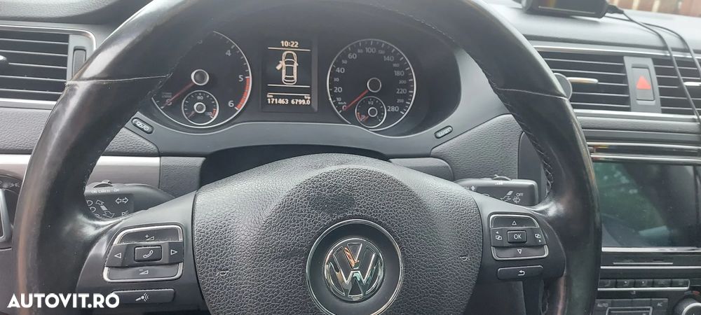 Volkswagen Jetta 2.0 TDI Sportline DSG - 8
