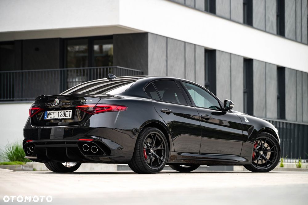 Alfa Romeo Giulia 2.9 Bi Turbo V6 Quadrifoglio - 4