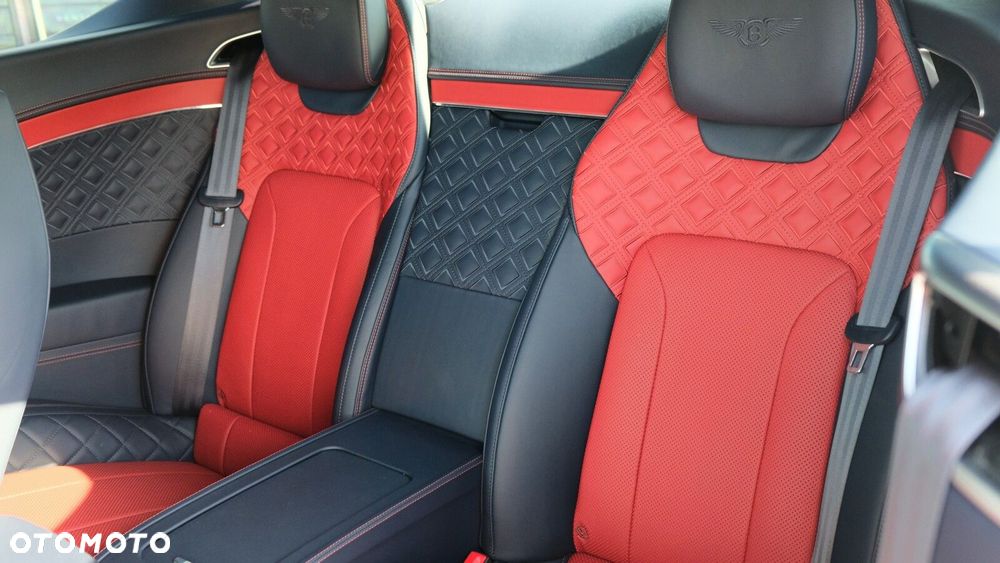 Bentley Continental GT - 26