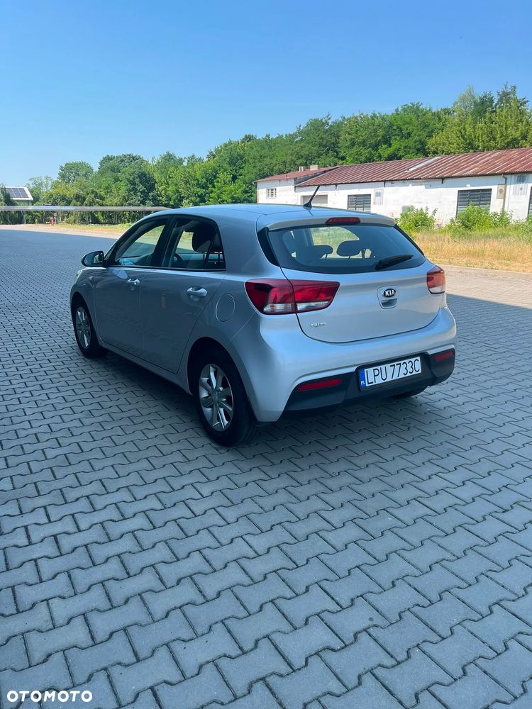 Kia Rio 1.2 Edition 7 - 9