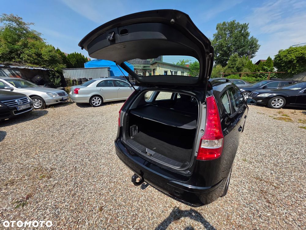 Hyundai i30 i30cw 1.6 CRDi Automatik Comfort - 7