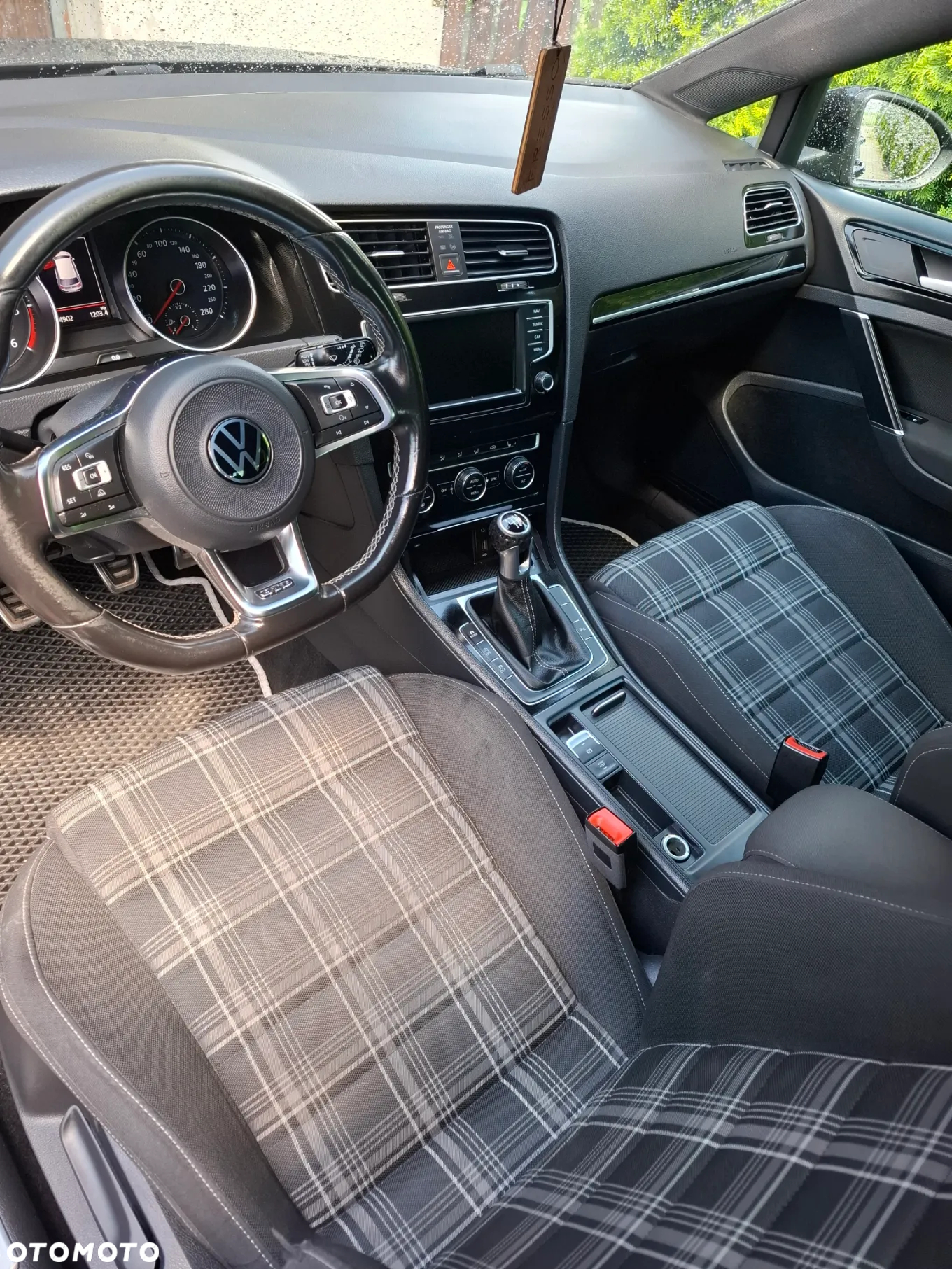 Volkswagen Golf VII 2.0 TDI BMT GTD - 10