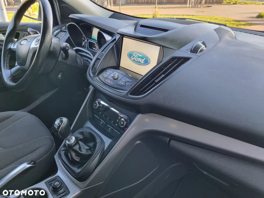 Ford Kuga 2.0 TDCi 4x2 Trend - 35