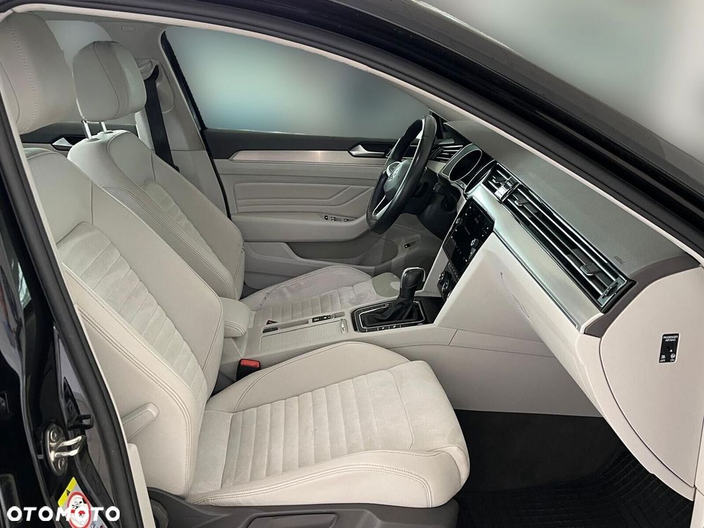 Volkswagen Passat 2.0 TDI Elegance DSG - 15