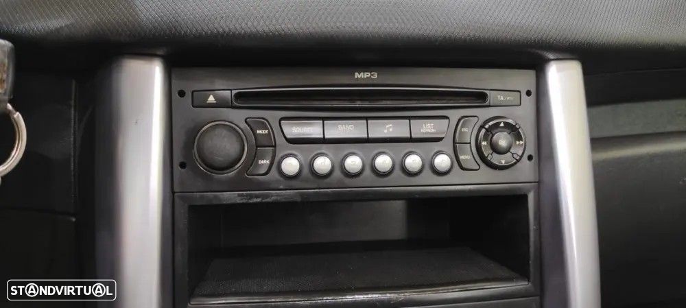 Peugeot 207 CC 1.6 16V - 32