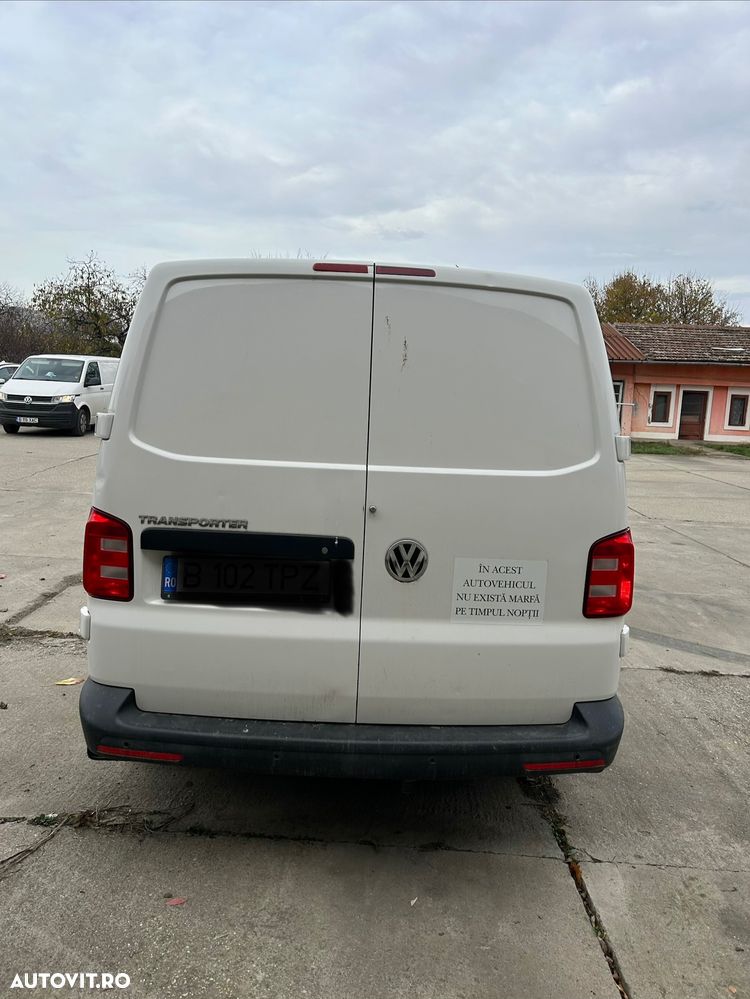 Volkswagen Transporter - 4
