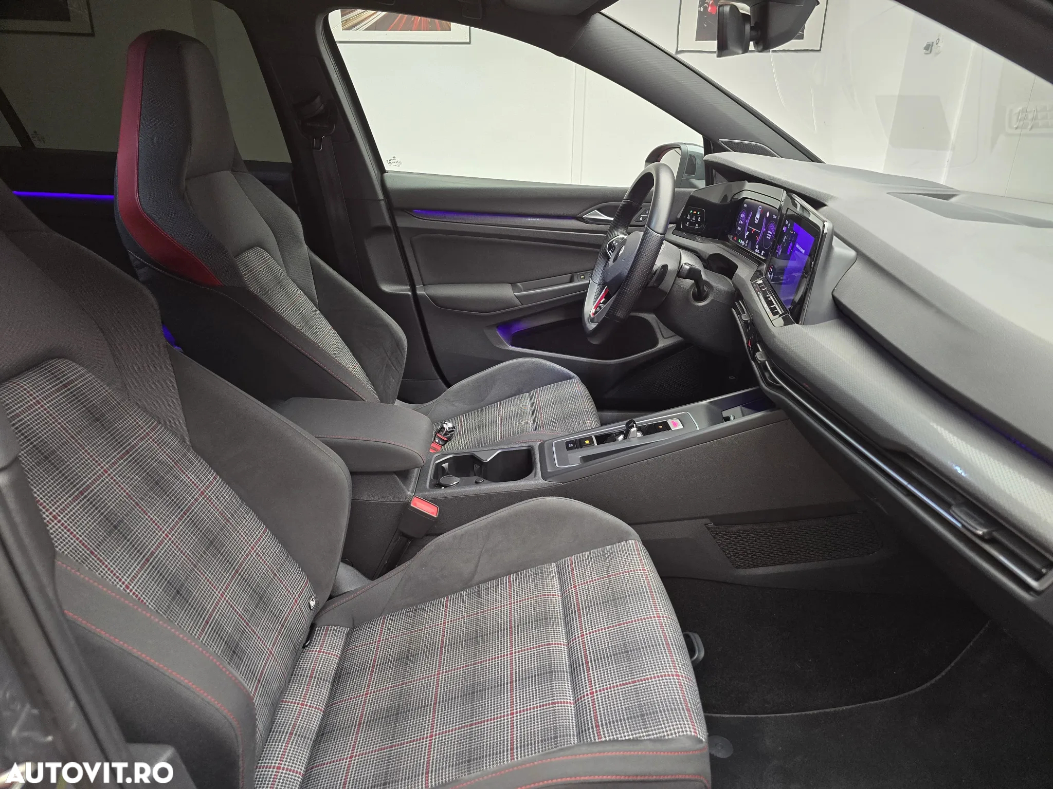 Volkswagen Golf GTI (BlueMotion Technology) DSG Performance - 10