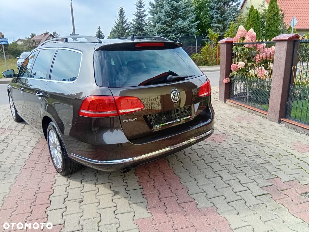 Volkswagen Passat - 4