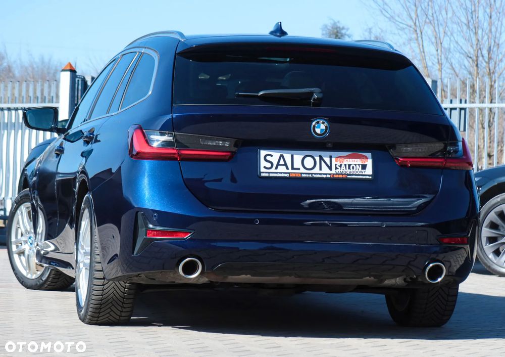 BMW Seria 3 320e Sport Line - 34