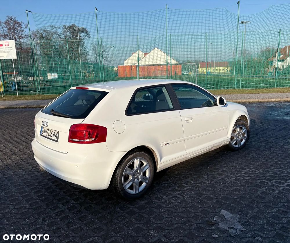 Audi A3 3-drzwiowe 1.6 Ambition - 5