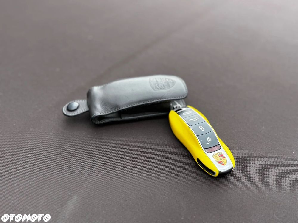 Porsche 911 Carrera 4S PDK - 12