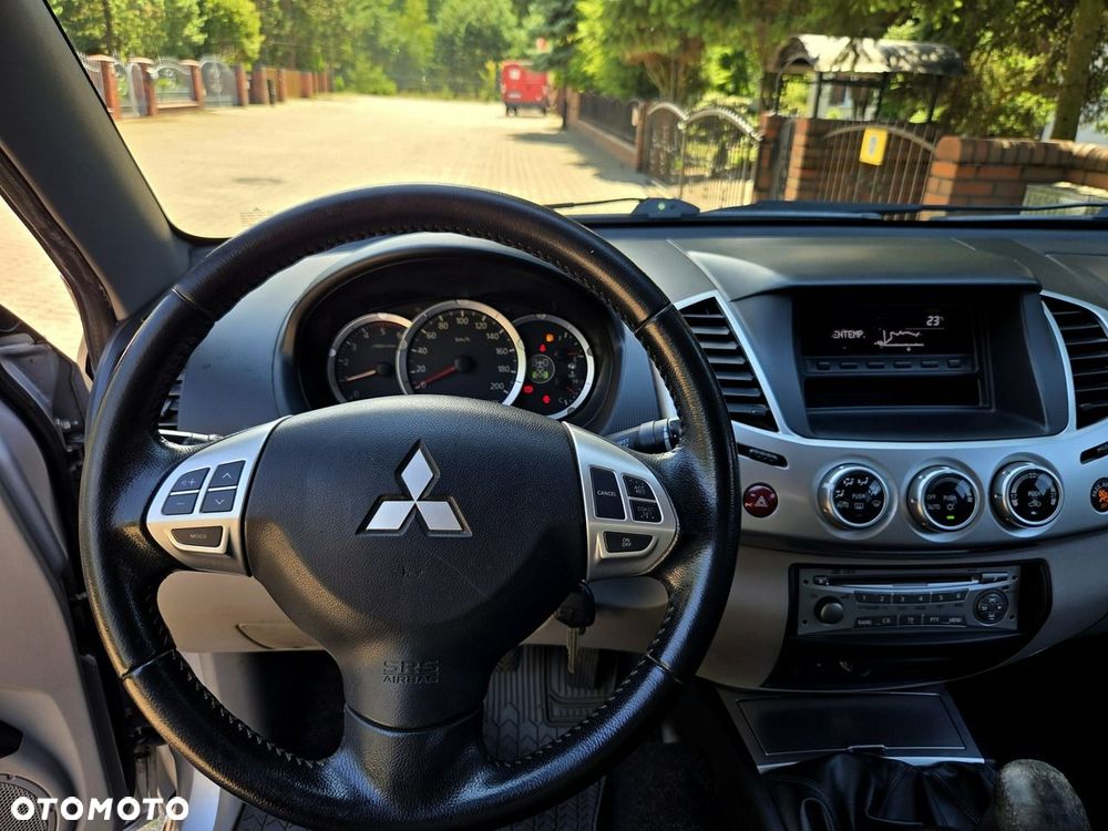 Mitsubishi L200 Pick Up 4x4 Inform Double Cab - 14