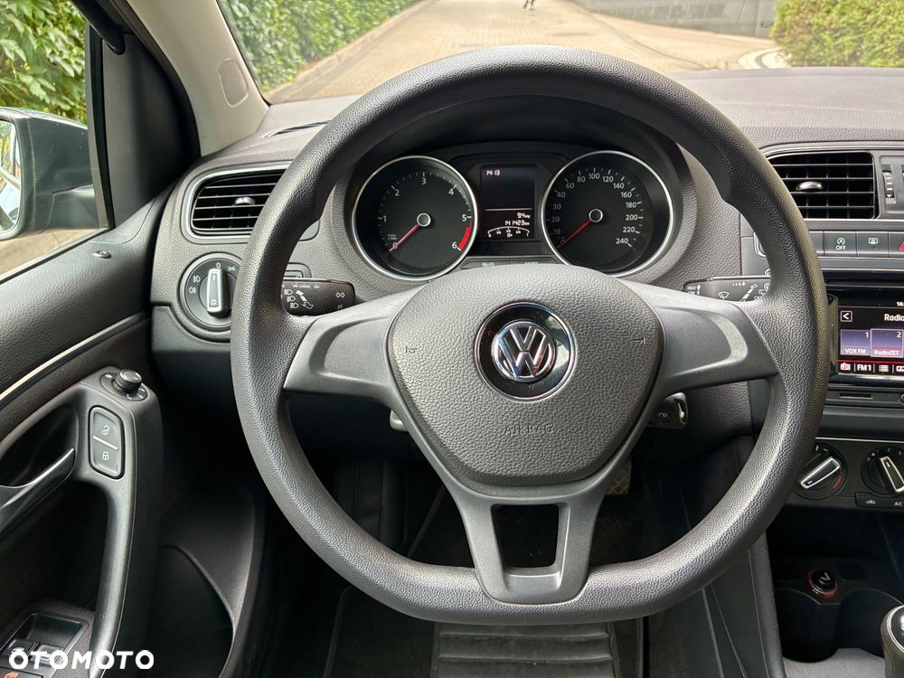 Volkswagen Polo - 8