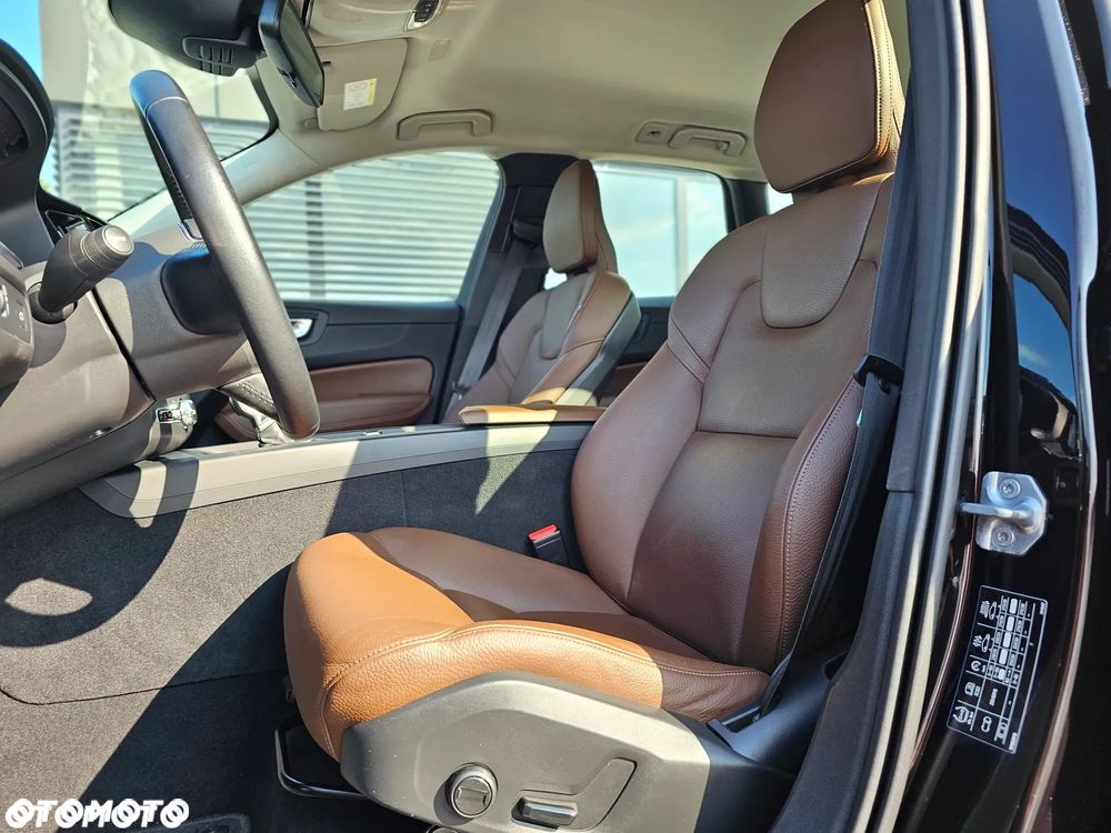 Volvo XC 60 D5 AWD Inscription - 16