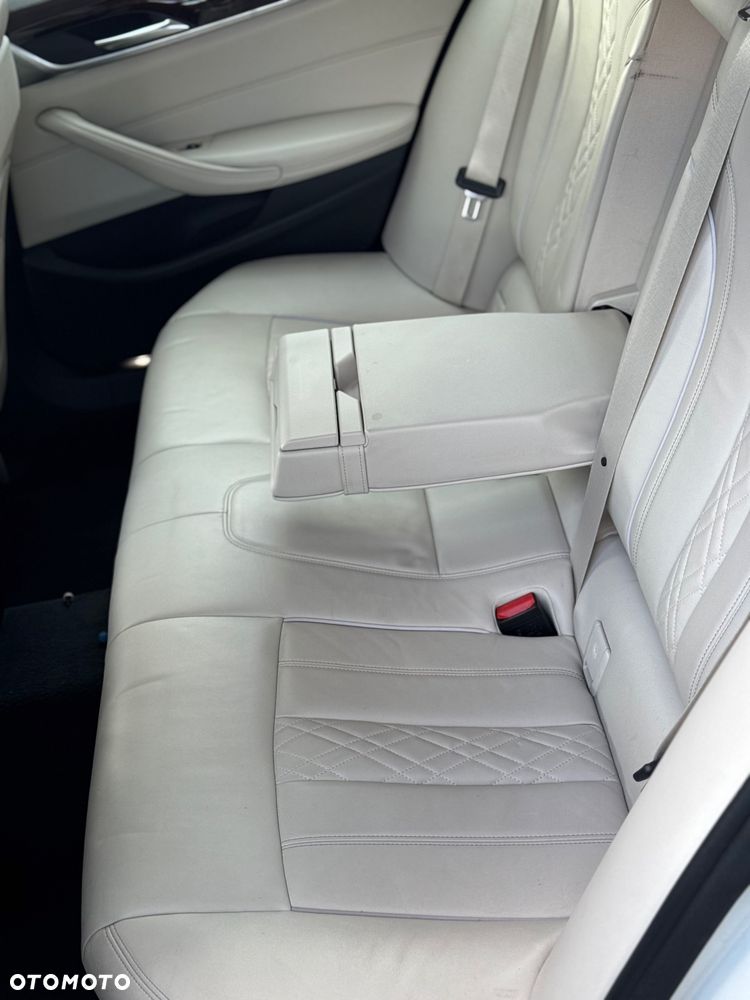 BMW Seria 5 530d Luxury Line sport - 20