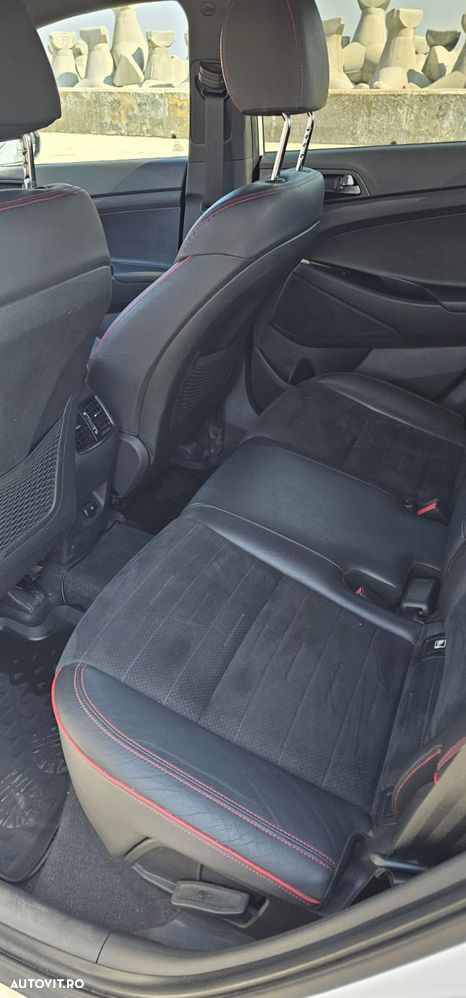 Hyundai Tucson 1.6 CRDi 4WD 7DCT Premium - 9