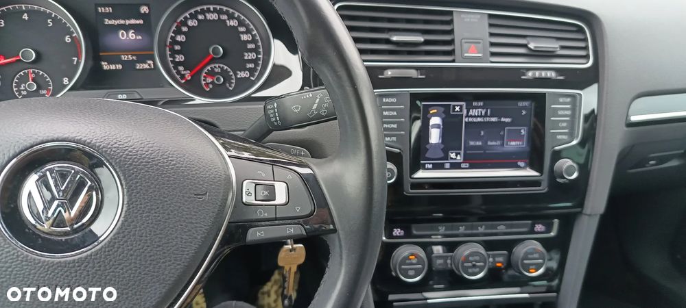 Volkswagen Golf VII 1.4 TSI BMT Comfortline DSG - 13
