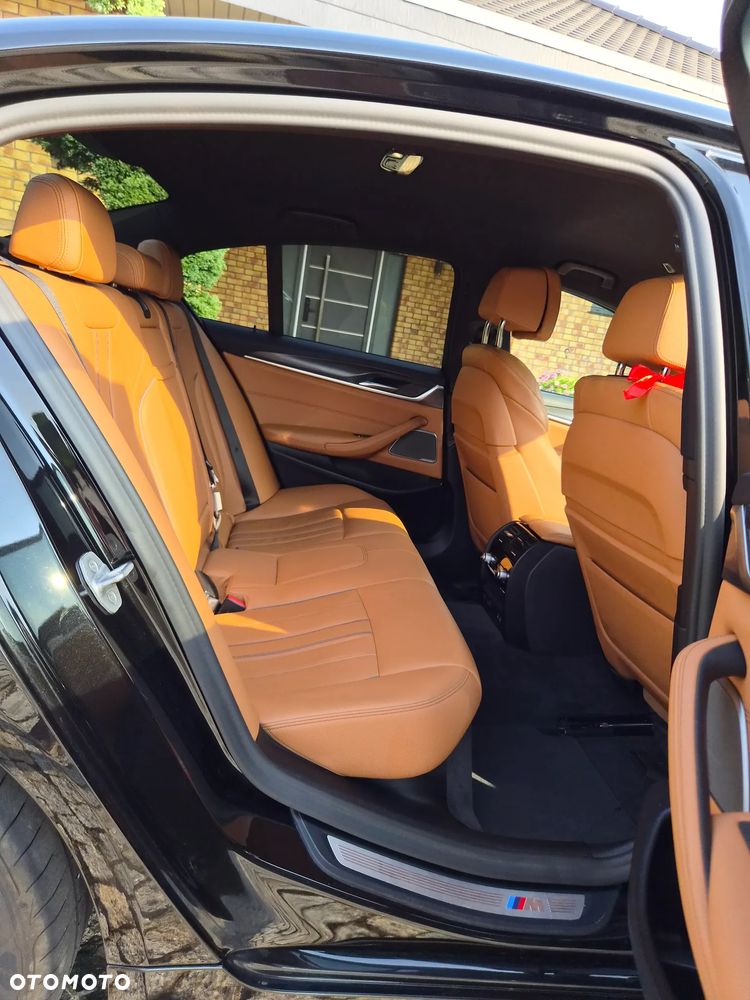 BMW Seria 5 530i xDrive mHEV M Sport sport - 38