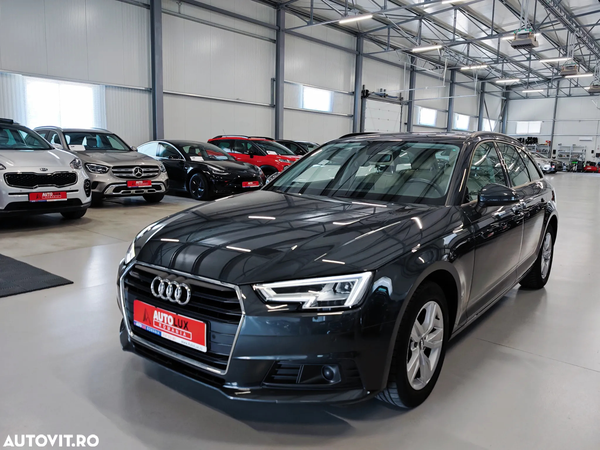 Audi A4 Avant 30 TDI S tronic - 29