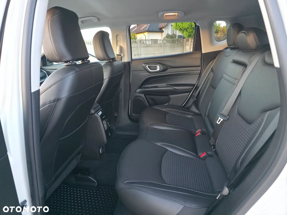 Jeep Compass 1.5 T4 mHEV Limited FWD S&S DCT - 32
