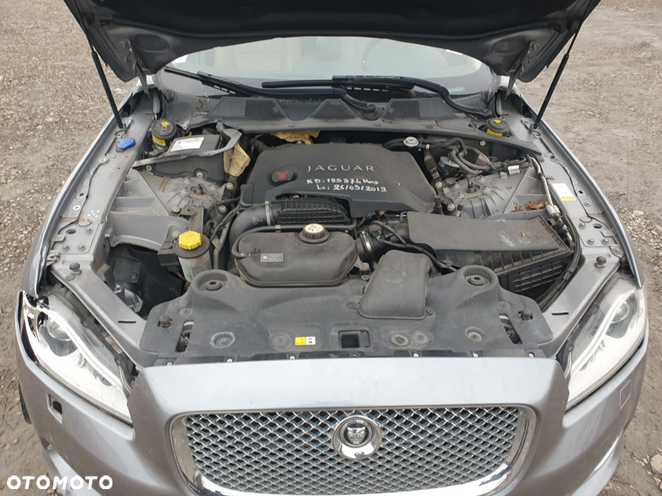 Jaguar XJ 3.0 D V6 Luxury - 8