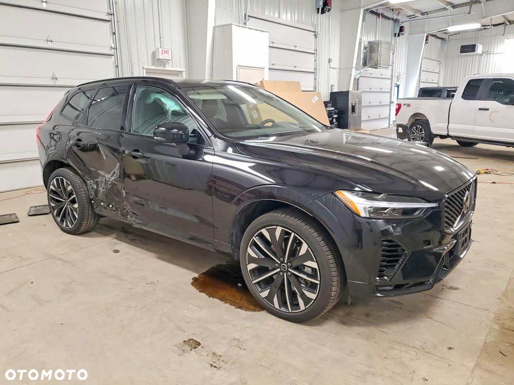 Volvo XC 60 T8 Plug-In Hybrid AWD Ultra Dark - 5