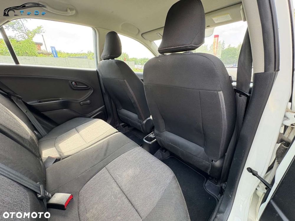 Kia Picanto 1.0 ISG Fifa World Cup Edition - 23