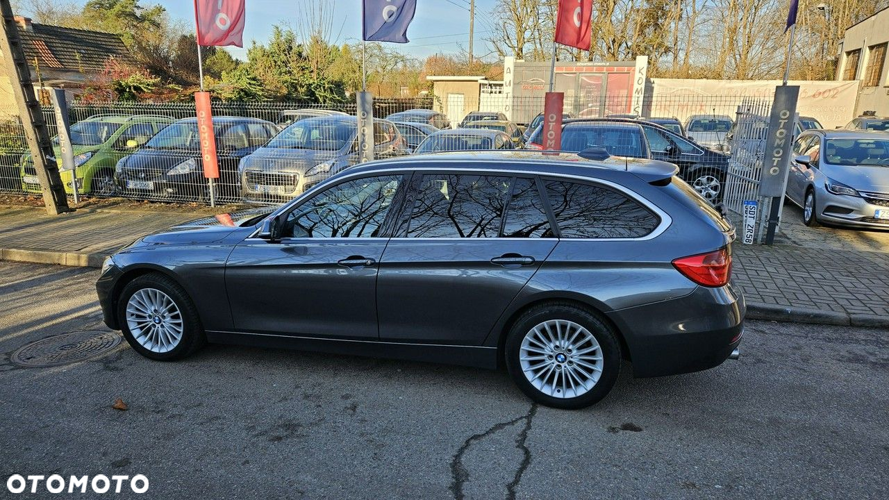 BMW Seria 3 320d Touring Luxury Line - 15