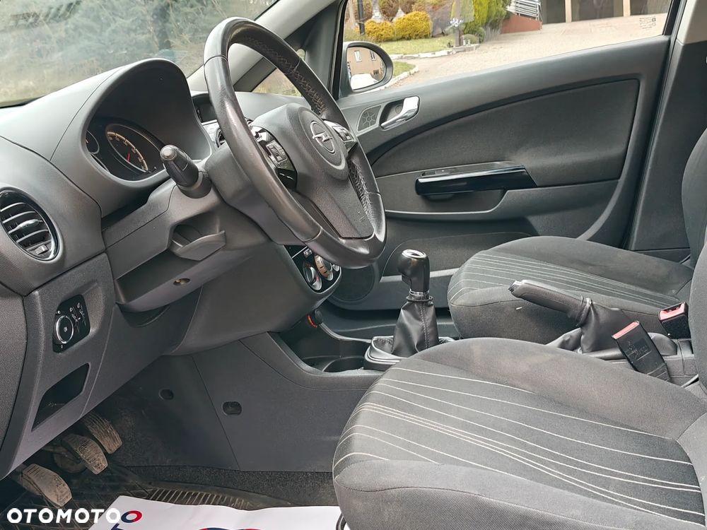 Opel Corsa 1.2 16V Cosmo - 7