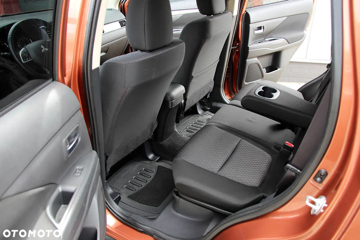 Mitsubishi Outlander 2.2 DID Intense + 4WD - 27