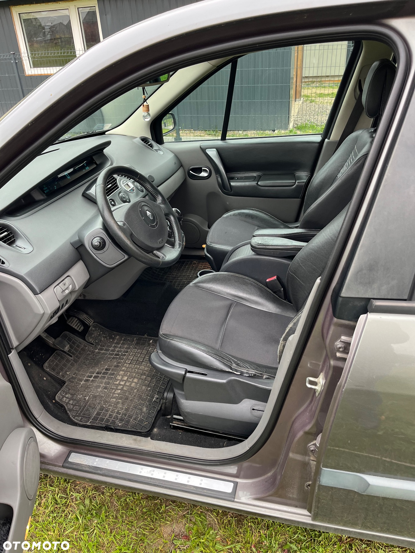 Renault Grand Scenic Gr 1.9 dCi Confort Expression - 2
