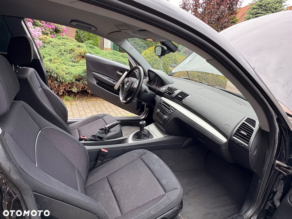 BMW Seria 1 118d DPF - 11