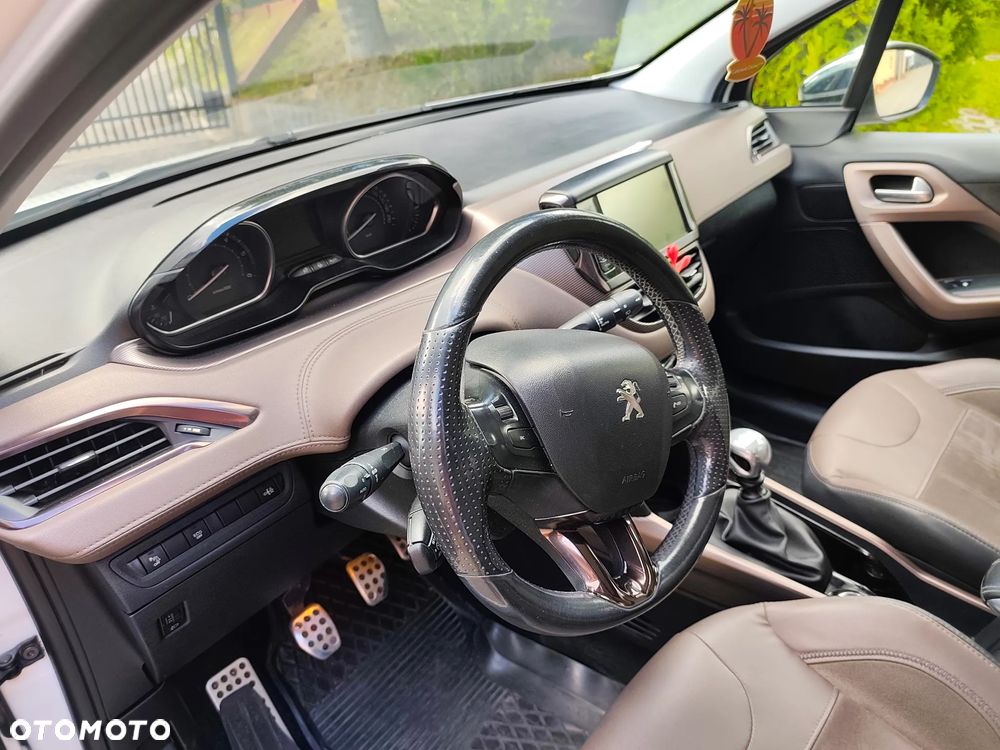 Peugeot 2008 1.6 e-HDi Allure S&S - 6
