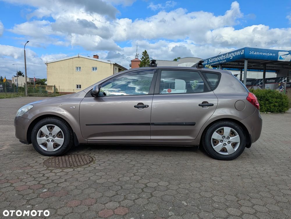 Kia Ceed 1.4 Comfort - 1