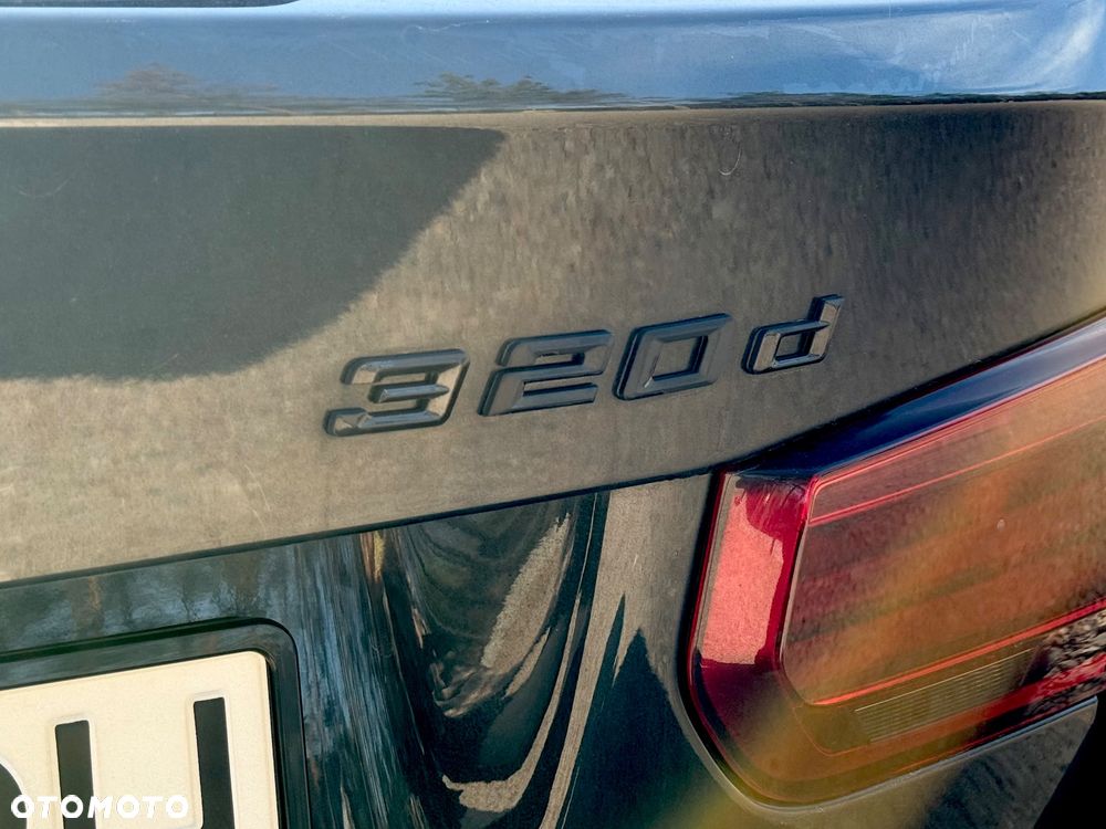 BMW Seria 3 - 25