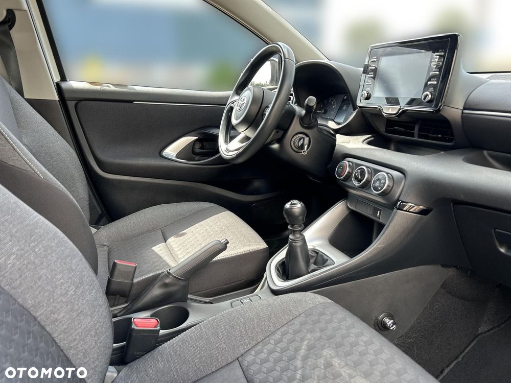 Toyota Yaris - 14