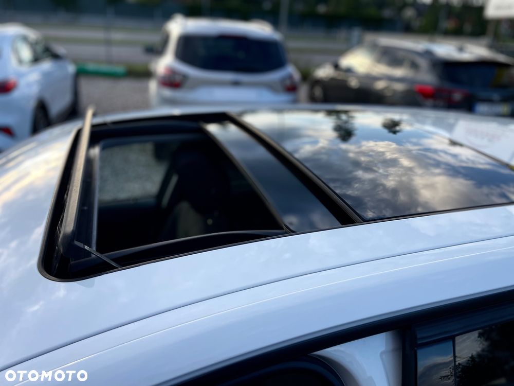 BMW Seria 3 318d DPF Edition Sport - 9
