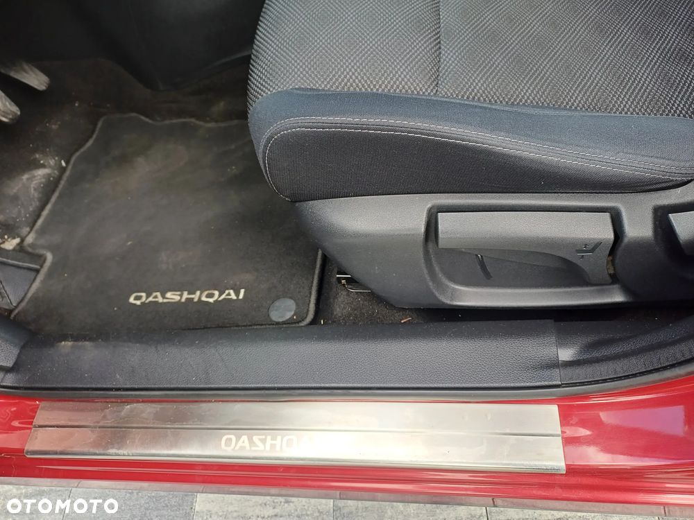 Nissan Qashqai - 12