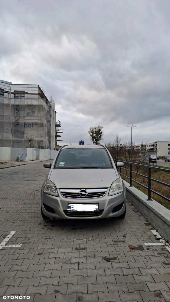 Opel Zafira - 2
