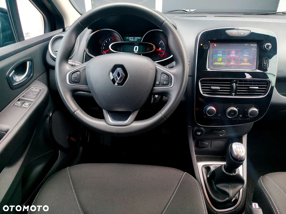 Renault Clio 1.2 16V 75 LIMITED - 22