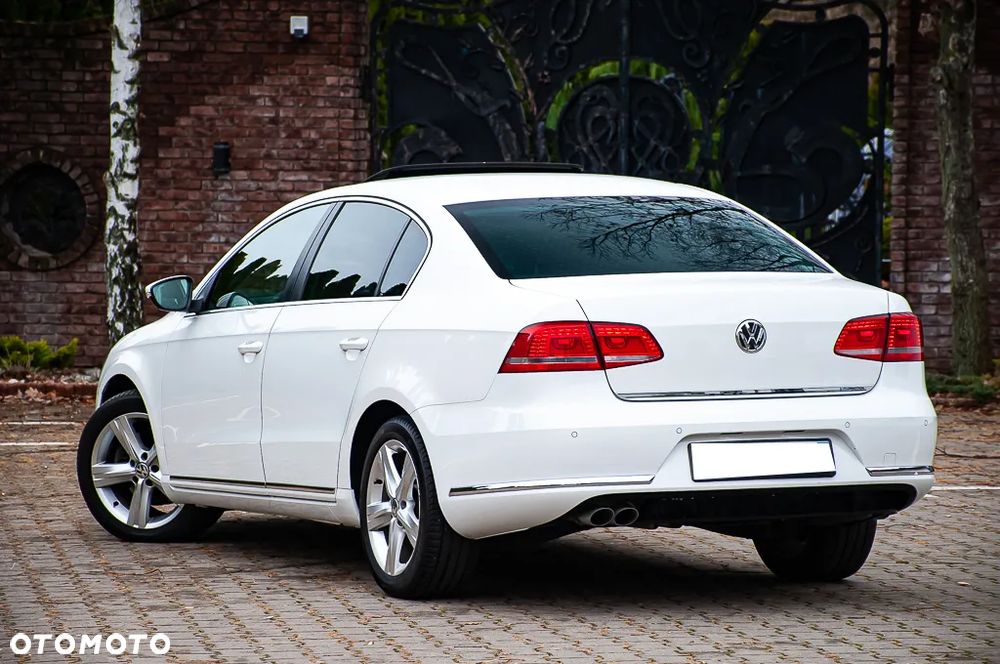 Volkswagen Passat 2.0 TDI Highline - 15
