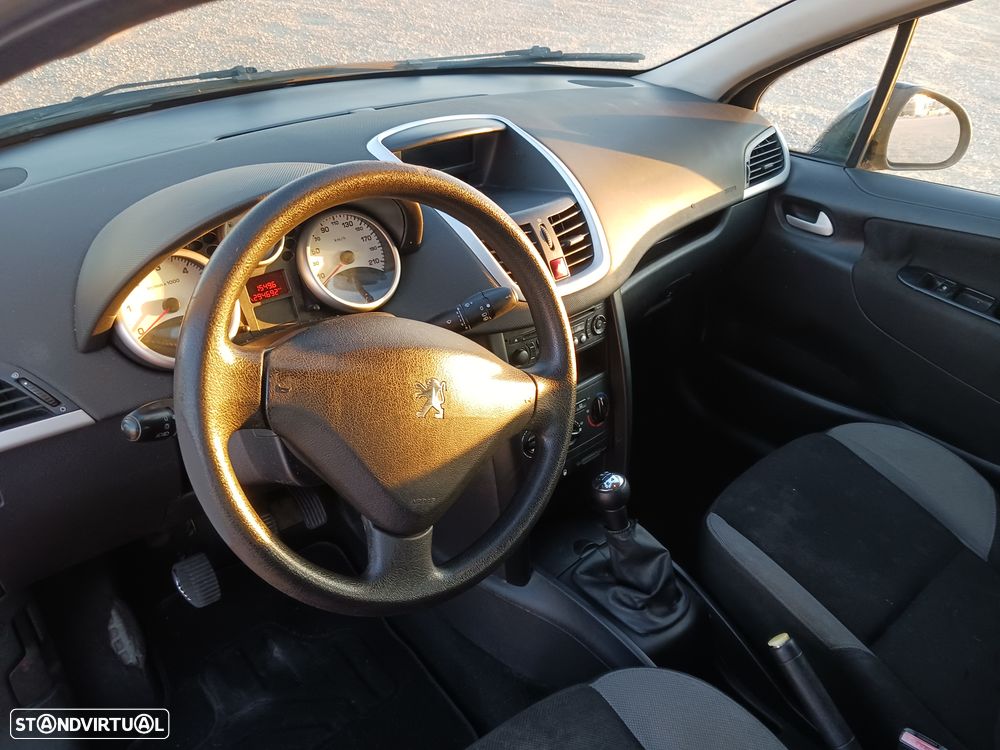 Peugeot 207 SW 1.6 HDi Trendy - 13