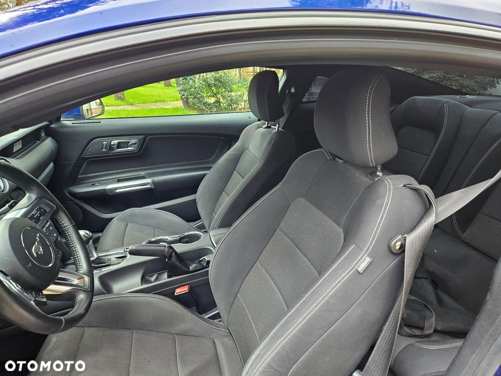 Ford Mustang 3.7 V6 - 8