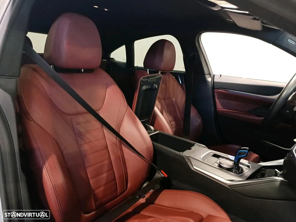 BMW i4 eDrive40 Desportiva M - 7