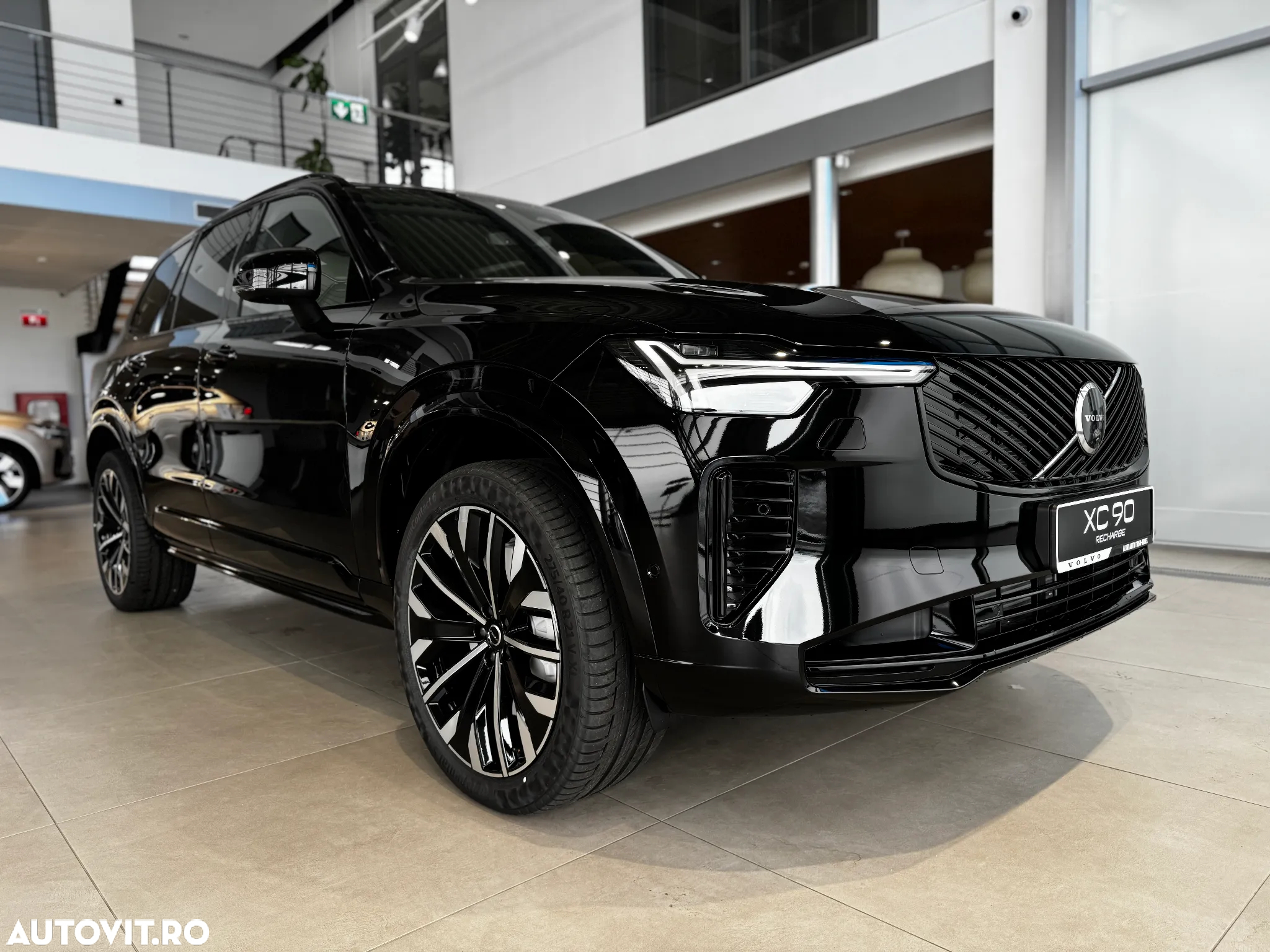 Volvo XC 90 Recharge T8 AWD Plus Dark - 3