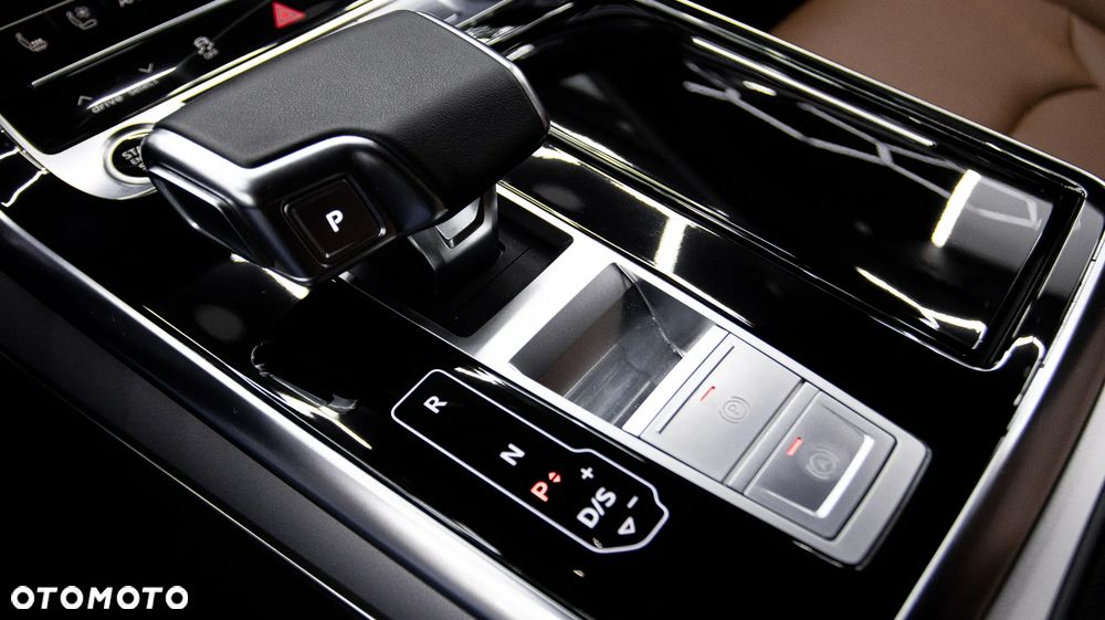 Audi Q8 55 TFSI mHEV Quattro Tiptronic - 29