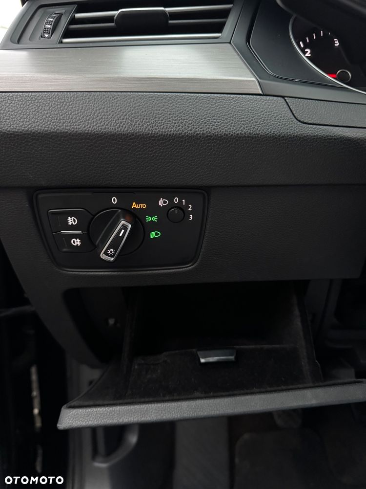 Volkswagen Passat 1.6 TDI BMT Trendline - 18