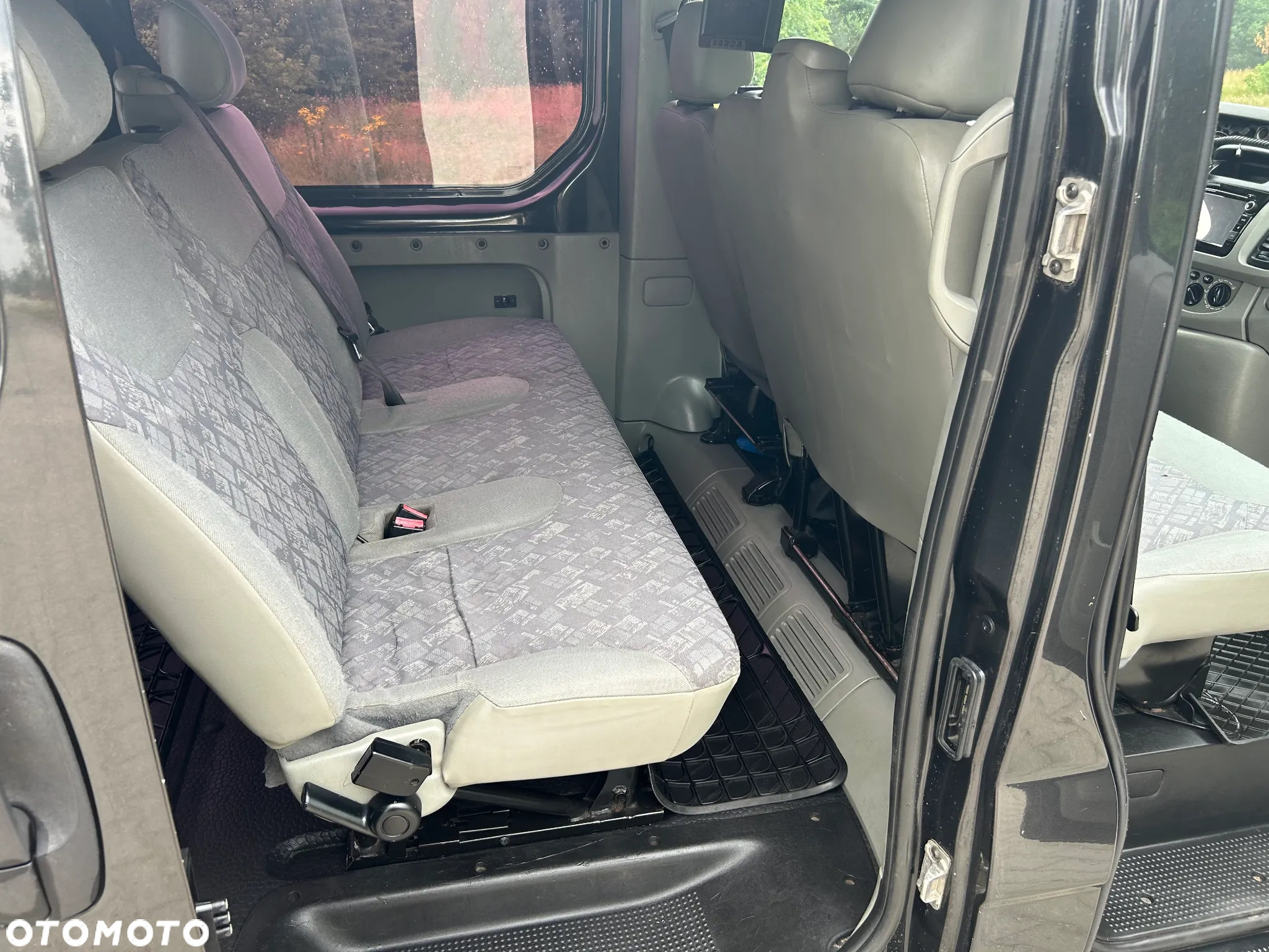 Opel Vivaro L2H1 2.9t - 15